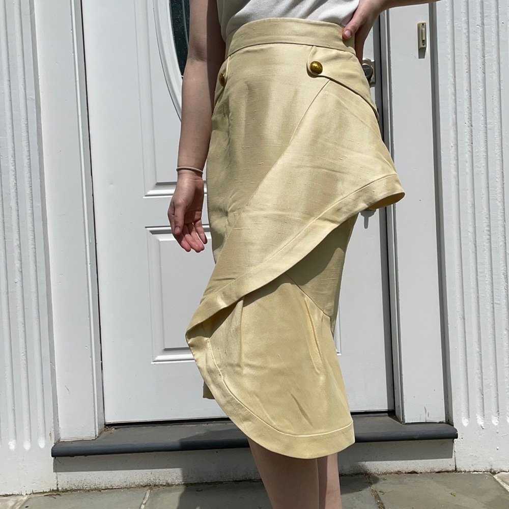 Pale yellow Valentino pencil skirt NWT!